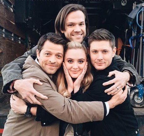 I hope this thread put a smile on your face Thanks to  @kathrynnewton for blessing us with this adorable material