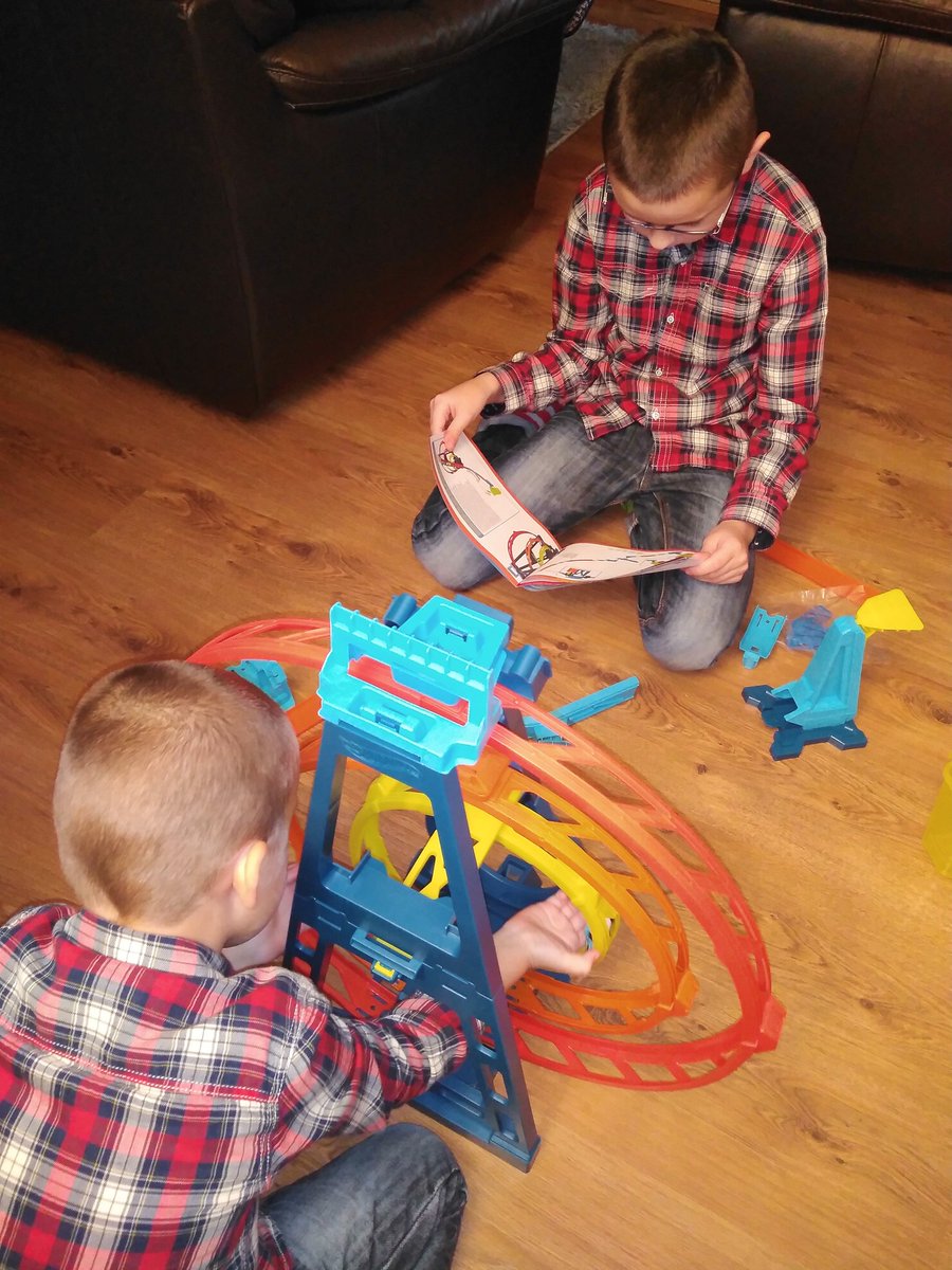 Bernarda Huzarska tweet media