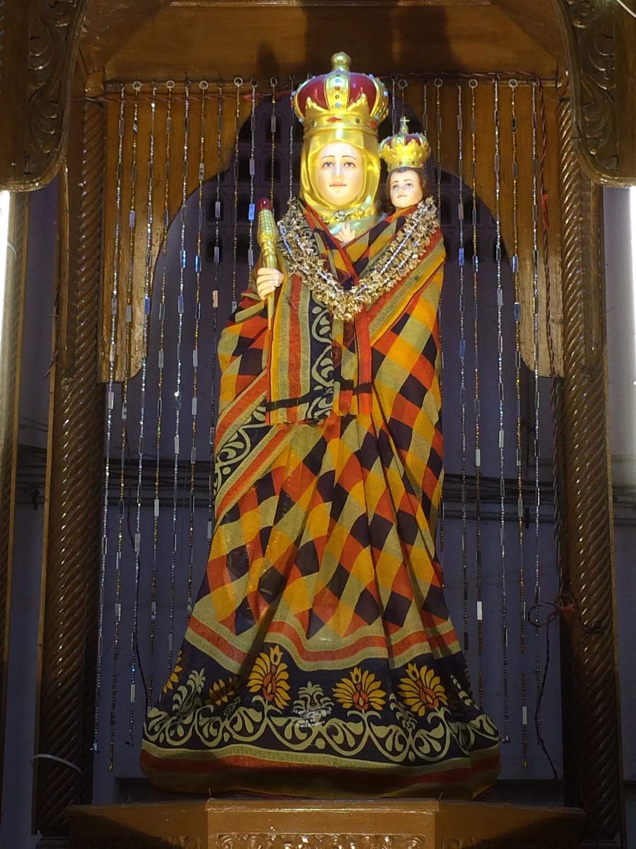MylaporeT's tweet photo. A SAREE FOR MARY
Donation by a devotee is then used to drape the image of Mother Mary: a tradition followed in all churches in India.
Scene at the Cathedral in #SanThome, #Mylapore Chennai.
Thanks #VincentD'souza
#TamilNadu https://t.co/laEiWZ9G4Q