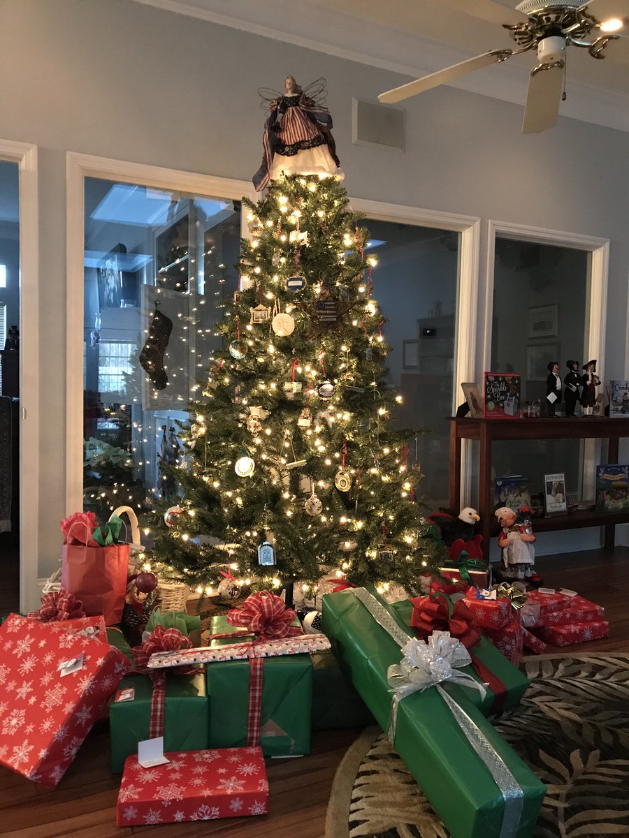 darazent's tweet photo. Merry Christmas https://t.co/obj8KZ3QwB