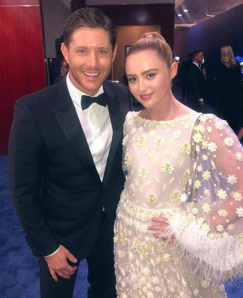 wait wait wait, i just couldn't not add this golden globes reunion because HAVE. YOU. SEEN. THEM. OMG.And now this thread is over 