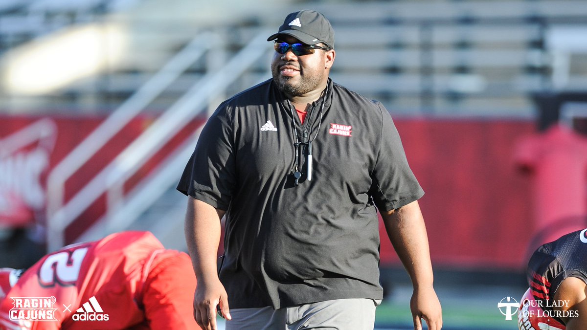 RaginCajunsFB's tweet photo. Happy birthday, Coach. We miss you. https://t.co/Y1pBVcpAPw