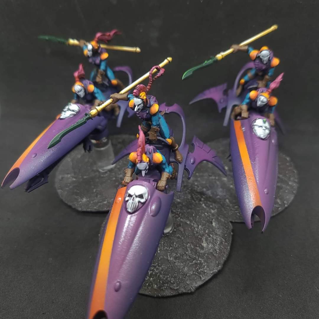 TabletopShenan1's tweet photo. Well hello everyone we have some extra special shenanigans for you today! #harlequins #warhammer40k #WarhammerCommunity #warhammer #warhammer40000 #harlequins40k https://t.co/1xpSggfIXM