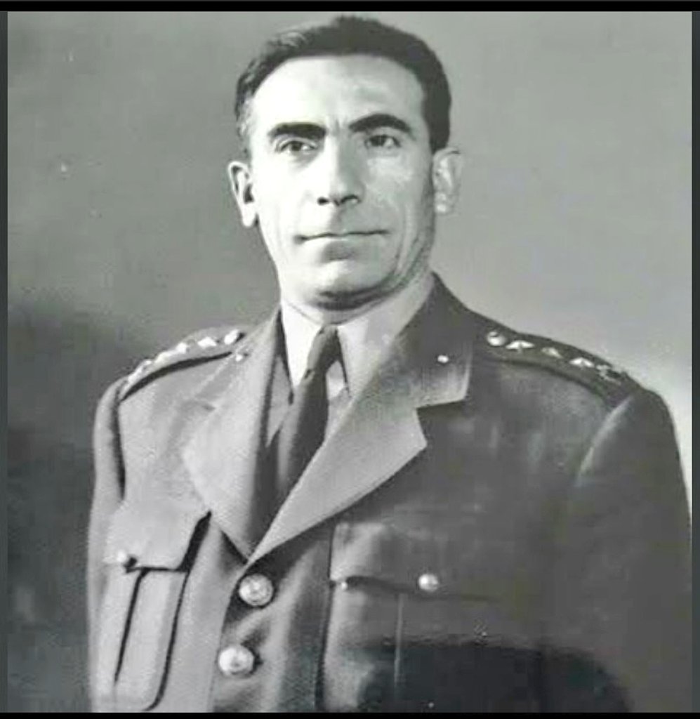 "Bir Bozkurt gibi davran. Gayrete gel… Çalışmaya koyul. Eski günler yeniden doğsun… Zafer ve şan bayrakları ufuklara doğru yeniden açılsın… Her şeyin üstünde Büyük Türkiye… Bizim Bahtiyar Türkiyemiz yükselsin!"
Kazganoğlu* 17 Kasım 1950
(Mahlas:Alparslan TÜRKEŞ)