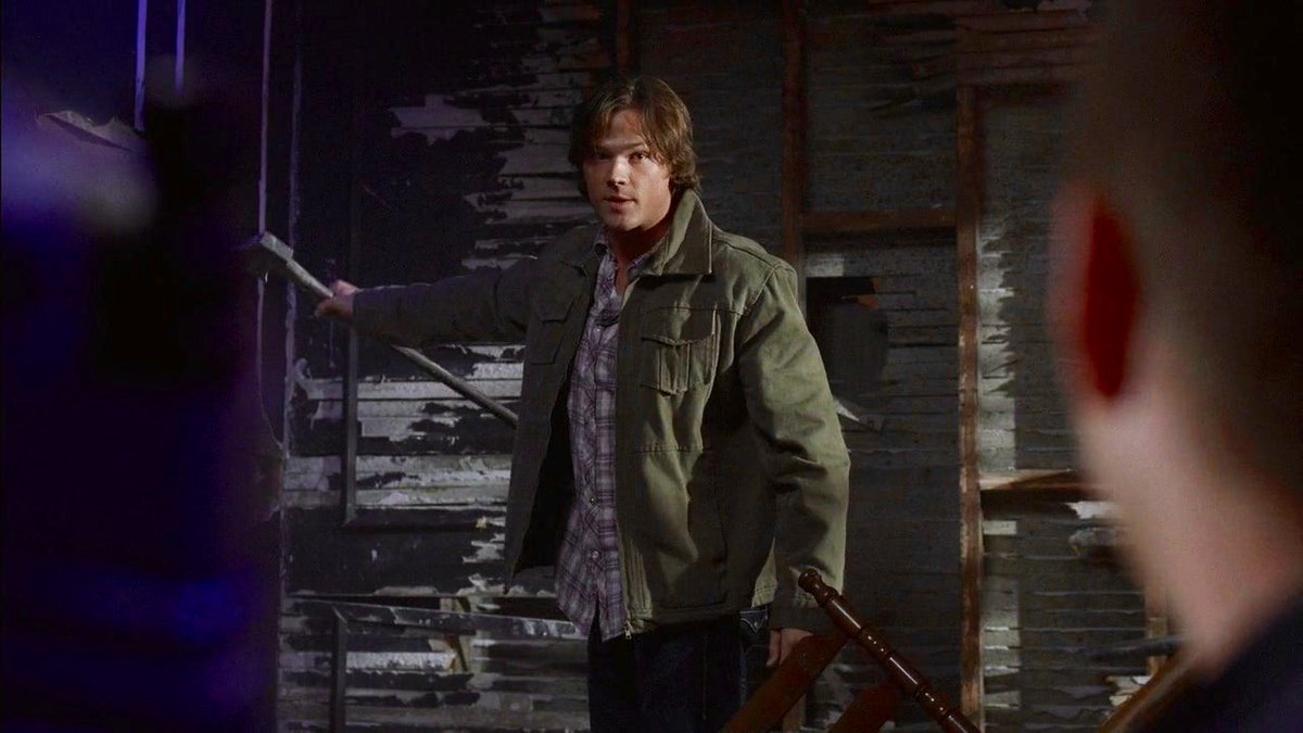 how sam went fully psycho duct taping a guy to a chair and tearing his place down and dean just went on with it even tho he had no idea what was happening