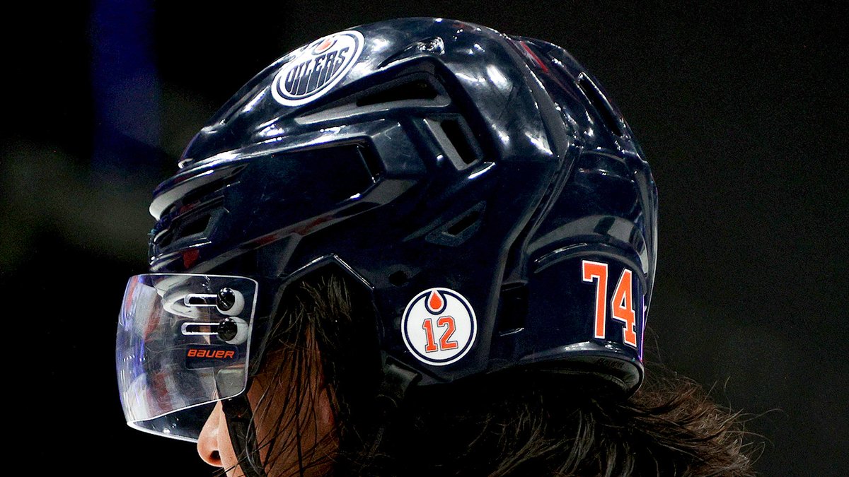 "Be somebody who makes everybody feel like a somebody."

#Oilers forward Colby Cave would have turned 26 today. Not a day goes by where we don't miss him &amp; have him in our thoughts. We know he'll be watching over us this season.

Happy birthday, Cave Man.

🧡💙🧡💙