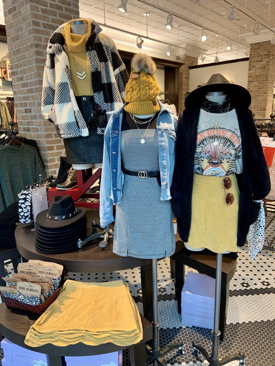 We’ll take all the bright cheery yellows this holiday weekend! 💛🖤

Shop these lemony looks at the link in our bio! #drygoods #drygoodsusa