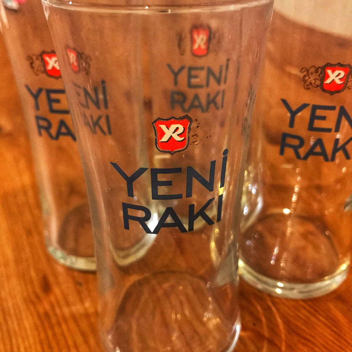 Hesap Yeni ben Yeni, o zaman bi çekilişle sevenlerine nostaljik 2’li Yeni Rakı kadehi hediye ediyorum. Toplam 2 kişi kazanacak

Katılmak için;
1- Hesabı takip
2- Tweeti RT
3- 2 kişiyi etiketle

Çarşamba akşamına kadar katılan olursa çekilişle vereceğim. #çekiliş #rakı #yenirakı