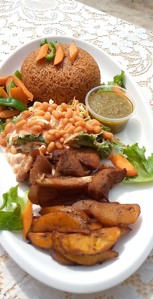 AdejoeK's tweet photo. @Serwaa_Amihere @AdejoeK Call Us and get these delicious dishes to enjoy
#Foodies #foodgh https://t.co/0RKdsvQ0Tr