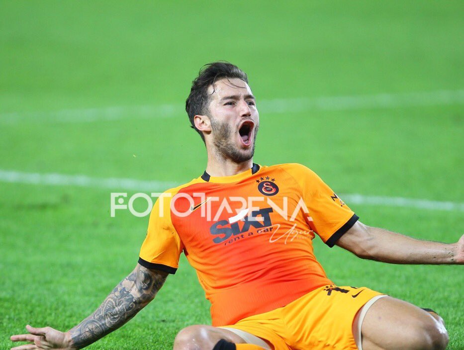 BalgamKatil's tweet photo. Fark Göremiyorum😅
#TSvGS https://t.co/ISigyMFGvi