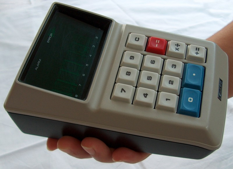 kenshirriff's tweet photo. In 1969, Sharp introduced the first commercial handheld calculator. At the time, calculator circuitry couldn't fit on one chip, so it used five MOS chips. I reverse-engineered one of the chips, the keypad/display chip.
https://t.co/W55wnrBarw https://t.co/DghJVAjZA7