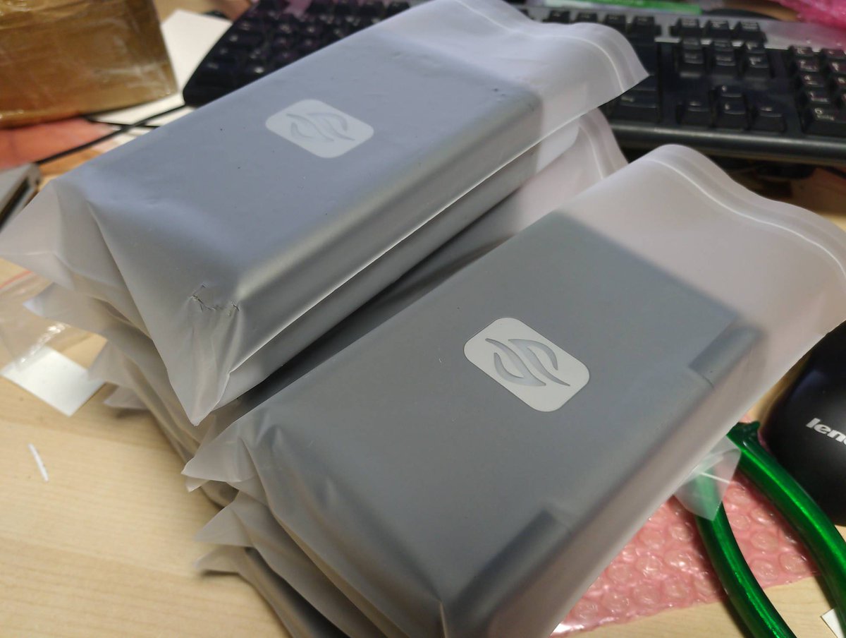 Finished a bunch of units so they can ship next week. And we preassembled quite a lot. Tomorrow is a free day, back on Monday.