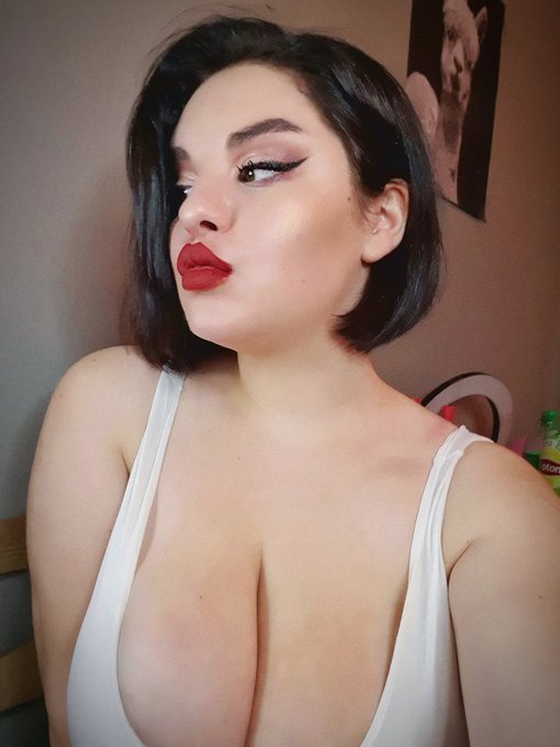 2 pic. friends!!!  ??????
my new hair style!!
 I'm waiting for your opinion in the comments) I'm worried