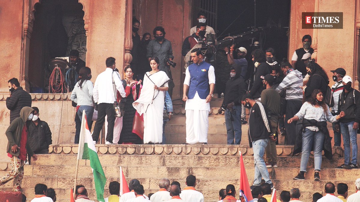 #InPics: #JohnAbraham, #HarshChhaya, and #GautamiKapoor shoot for #SatyamevJayate2 in Varanasi