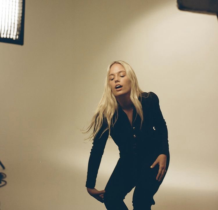 ashe as harry styles; a long thread