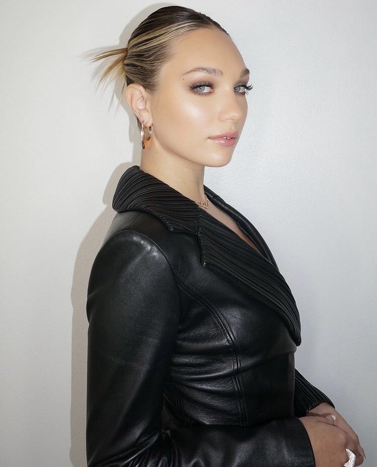 ROBERT AS MADDIE ngl just couldn’t think of another but it works doesn’t it? i can see it