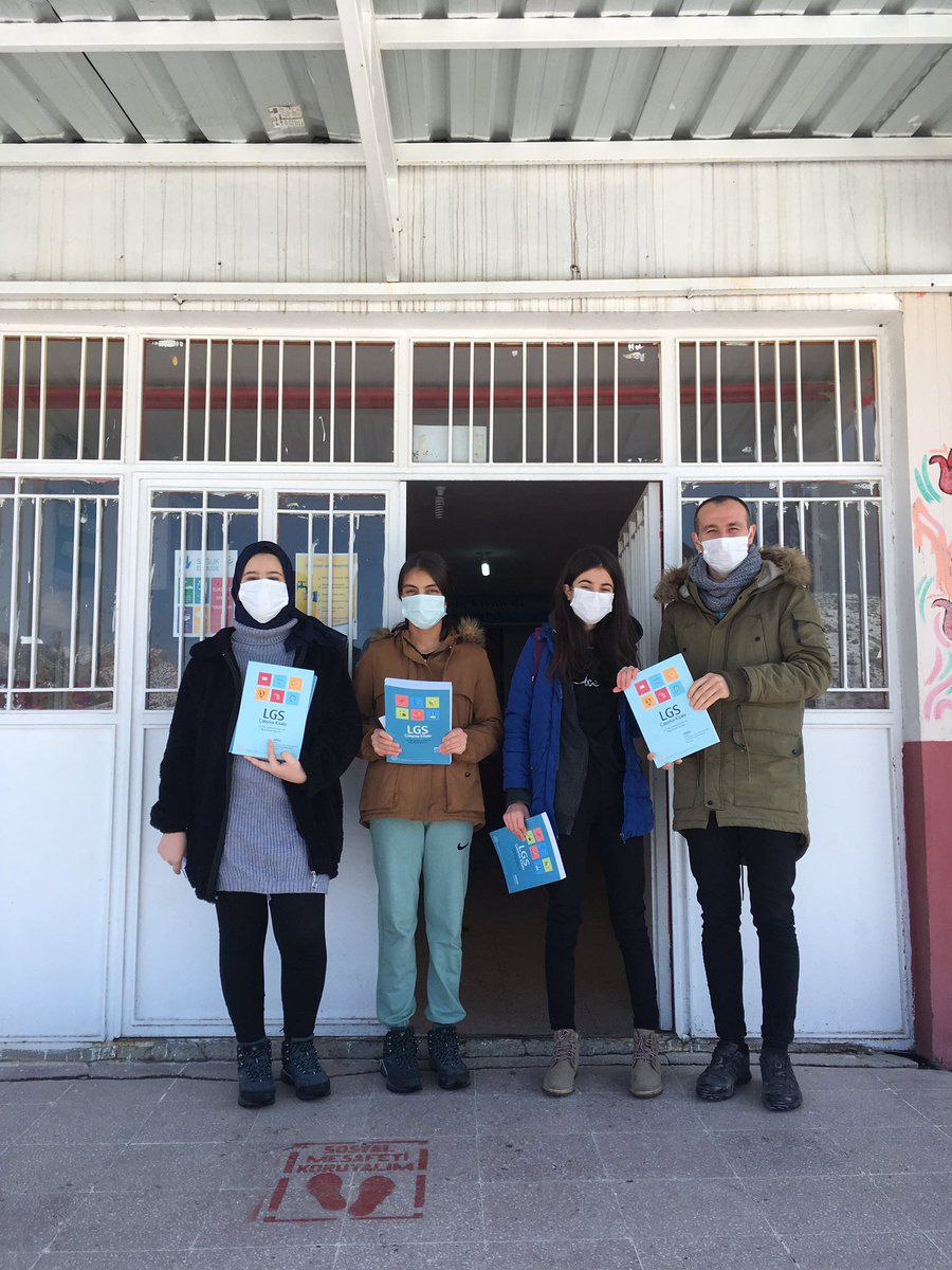 #siirtteuzaktaneğitim <a href="/tcmeb/">Millî Eğitim Bakanlığı</a> <a href="/ziyaselcuk/">Ziya Selçuk</a> <a href="/dnzdp1979/">Deniz Edip</a> <a href="/mem_eruh/">mem_eruh</a> @ciftci56 <a href="/mem_siirt/">Siirt İl Millî Eğitim Müdürlüğü</a>