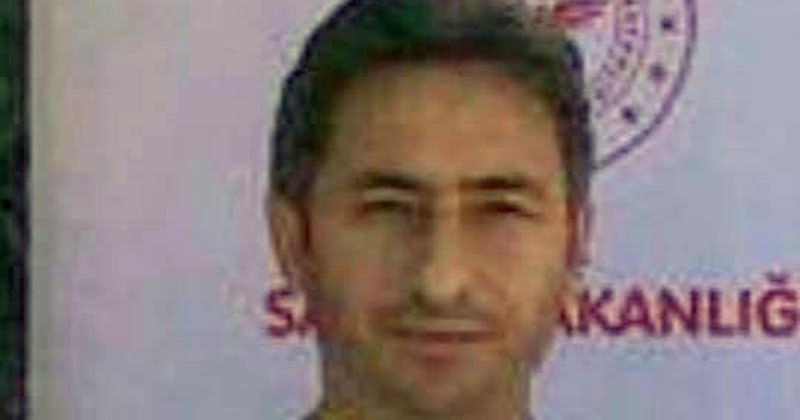 Kadir 40 yaşında, 3 çocuğu var!
Lenfoma tedavisi gören bir sağlık çalışanının yoğun bakım servisinde ne işi var diye sorsak, eleman eksikliği derler!
Personel istihdamı olmadan,mevcut personeli köle gibi çalıştırmak hangi vicdana sığar?
<a href="/drfahrettinkoca/">Dr. Fahrettin Koca</a>
#Kadir
#HemşireNöbetteÖldü