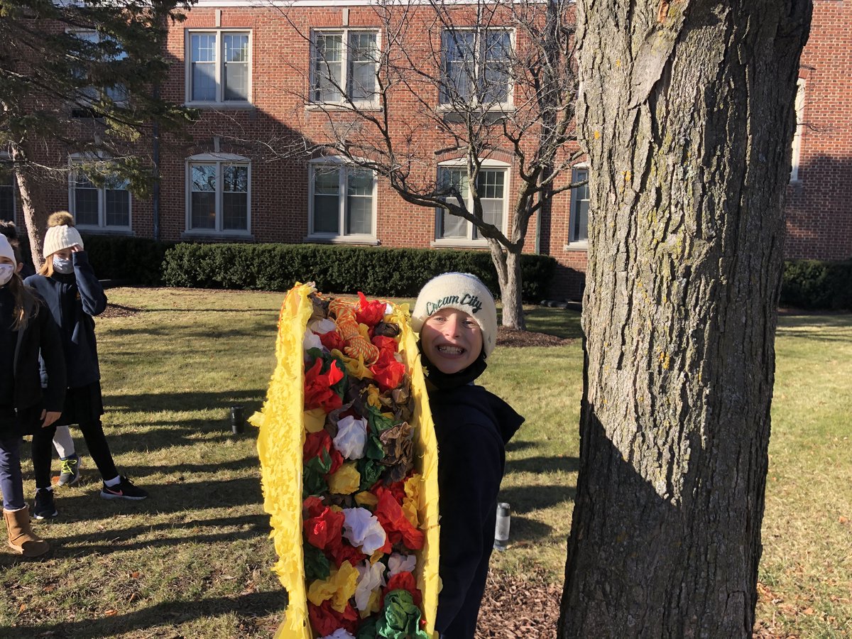 Loved learning about the wonderful tradition of posadas in Mexico with <a href="/davidwaxmuseum/">David Wax Museum</a> <a href="/Aparicio_Pedro/">🅿️edro 🅰️paricio 📌</a> <a href="/LifeAtUSM/">Lucas Spielman</a> #globaled #winterholidaysaroundtheworld