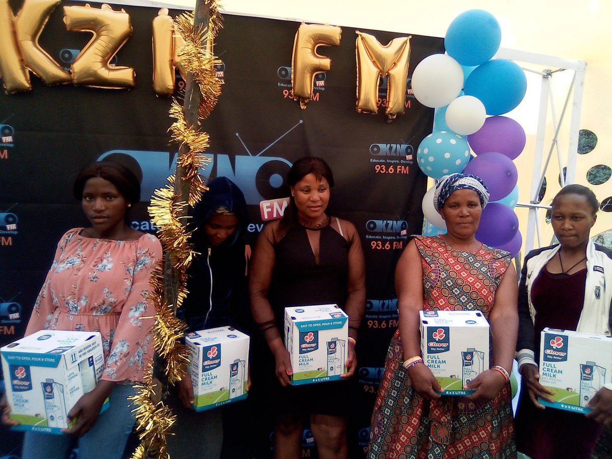 Thanks to #ixopofarmers some of our listeners received milk. #xmasvibes @PastorMjosti <a href="/Mjosty4/">Mjosty</a>