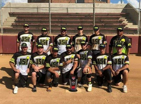 StfuSoftball's tweet photo. #RepYoSquad // Saturday is for the Boys
-โ โ โ
@chrisphillips_sb
-โ
#stfusoftball #RegularGuyBP #slopitch #menssoftball #slowpitch #softball #SlowPitchSoftball #mensslowpitch #team #mens #softballfamily https://t.co/j4ETernXbV