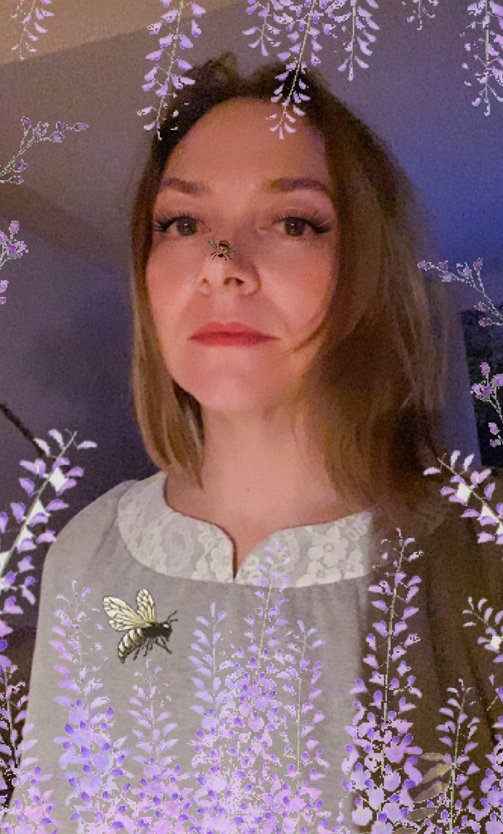 amberlough's tweet photo. Me, (heavily) filtered to look like I control all the world’s bees: #OneTrueQueen #MotherOfApis https://t.co/pjhH9MjuGS