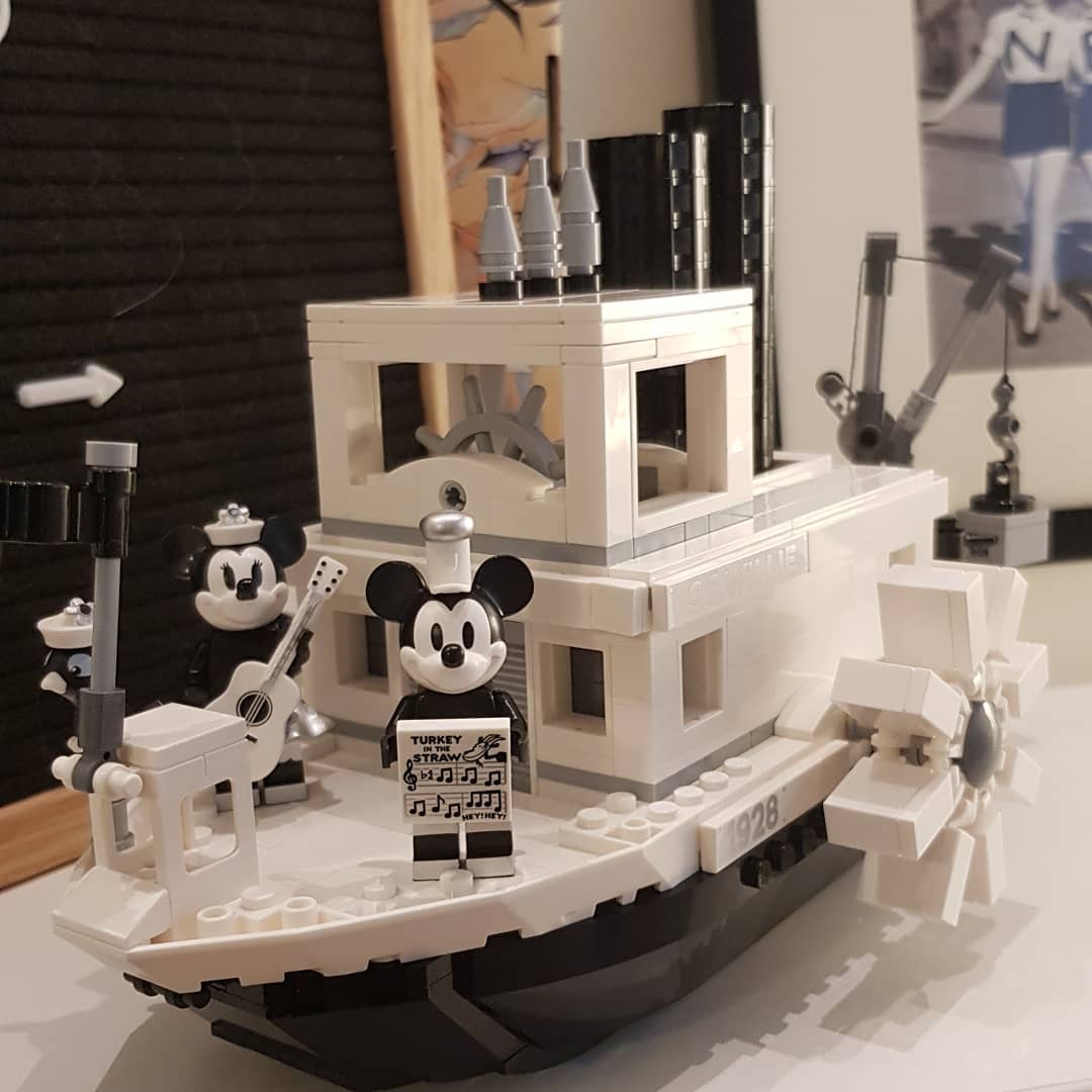POTOanimated's tweet image. View on instagram.com/p/CJR5DxxJuYV/
Steamboat "Willie" from Disney 1928 cartoon, as Lego 😍
Happy holidays folks!

#lego #legodisney #talesgate