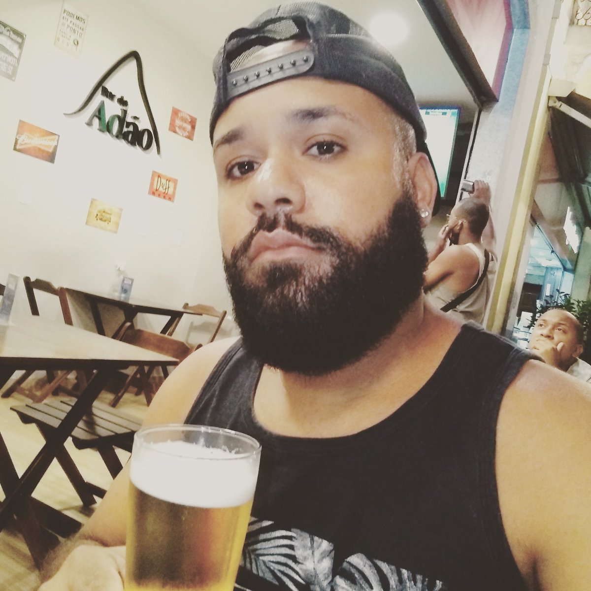 MarcioS120's tweet photo. Boa noite.🍻🍻🍻 https://t.co/VVDmVzpTBO