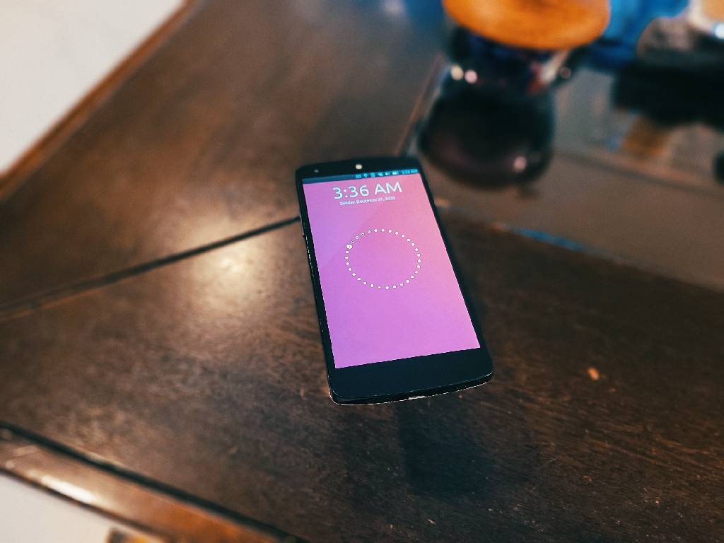 hanyzaher's tweet photo. Just installed ubuntu touch by ubports on my nexus 5 to test it out . . . #linux #nexus5 #nexus #android #testing #home_lab #Ubuntu #ubports #ubuntutouch https://t.co/82F3l7OPP2