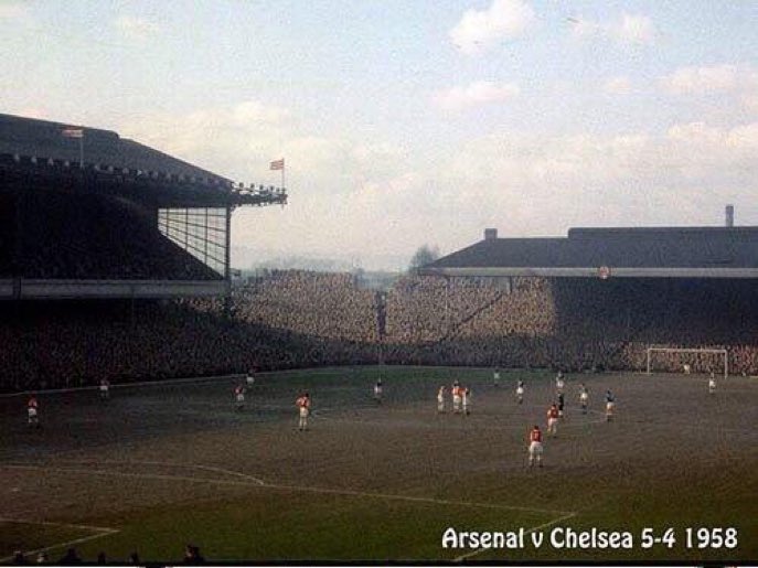 TerraceImages's tweet photo. View across Highbury in 1958 as Arsenal take on Chelsea #AFC #CFC #ARSvCFC https://t.co/pYlILKwgaW