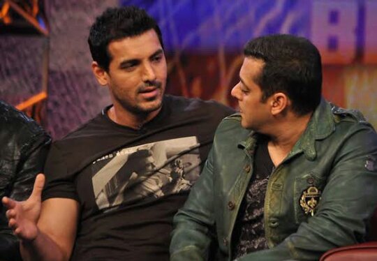ayhasan430's tweet photo. Happy birthday King @BeingSalmanKhan 👑🎂❤❤
.
#HappyBirthdaySalmanKhan 
@TheJohnAbraham #JohnAbraham 
#SalmanKhan #Radhe #MumbaiSaga #SatyamevaJayate2 https://t.co/cEGKw53iNk