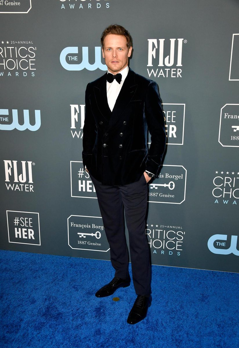  #Samday started with some end of the year goodies like Sam being on the Best Dressed Men of 2020 list of  #TheNational and  #Outlander on  #TheNewYorkTimes Best 50 TV shows on Netflix! Sam and  #Outlander, what a perfect pairing! Way to represent!  #SamHeughan