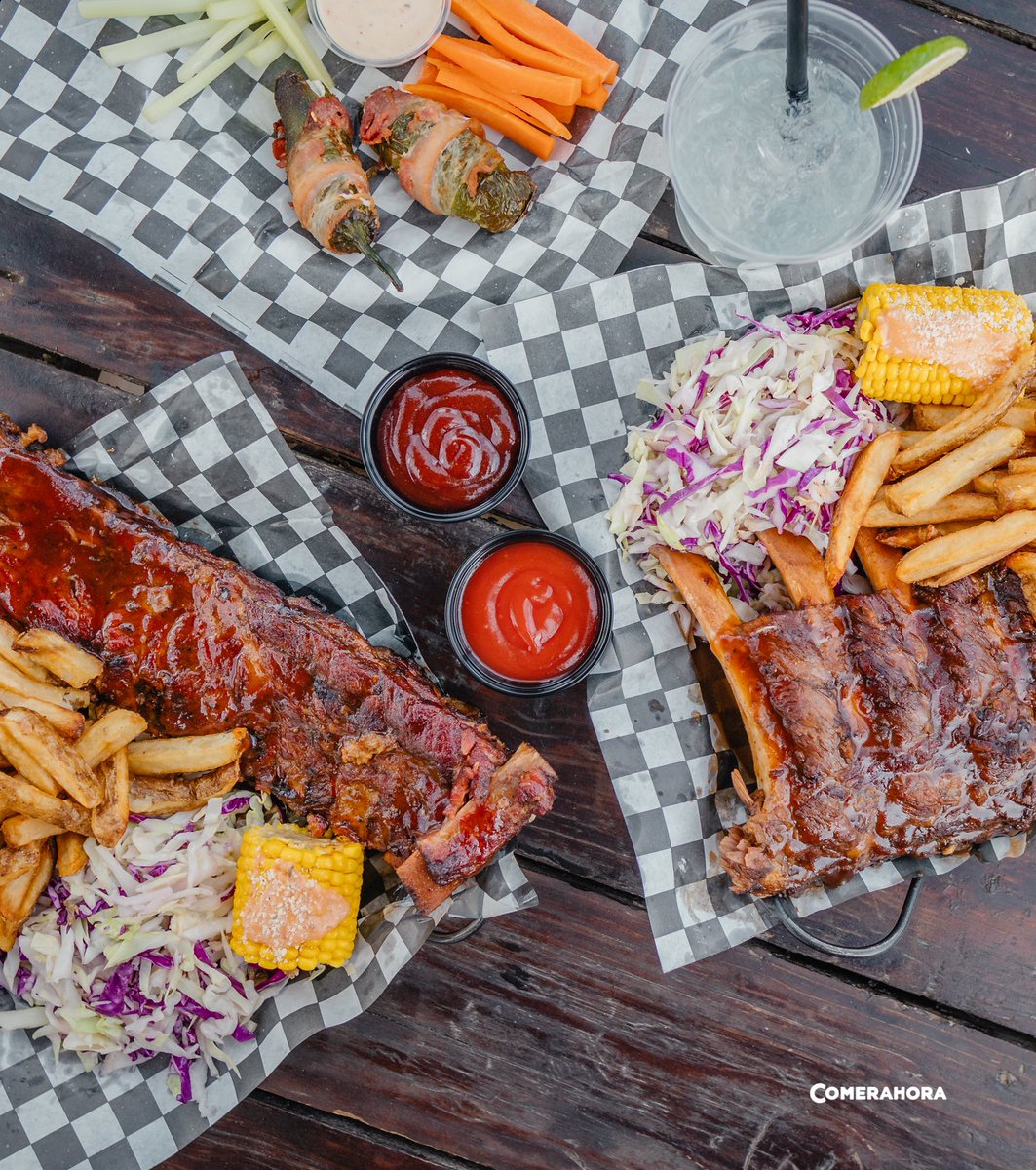 Comerahora's tweet photo. Probamos costilla cargada y Baby Back Reeves acompañado de unos Chilitos envueltos en tocino y rellenos de queso https://t.co/rSAui2CkJn