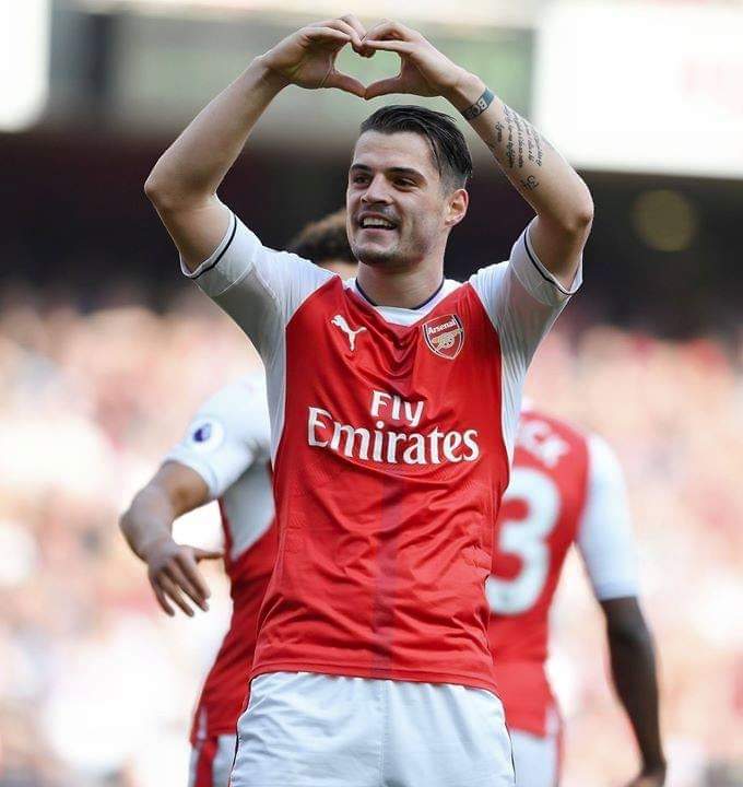 the_altcoinace's tweet photo. What we learned today. 

*Martinelli always crush chelsea. 
*Arsenal are bigger than Chelsea. 
*No matter hw terrible Arsenal was, they Always beat Chelsea. 
* That's why, London will always be red.

Who's ur man of the match for todays game?

Rt for saka
Like for xhaka

#ARECHE https://t.co/DW5rMNFBRX