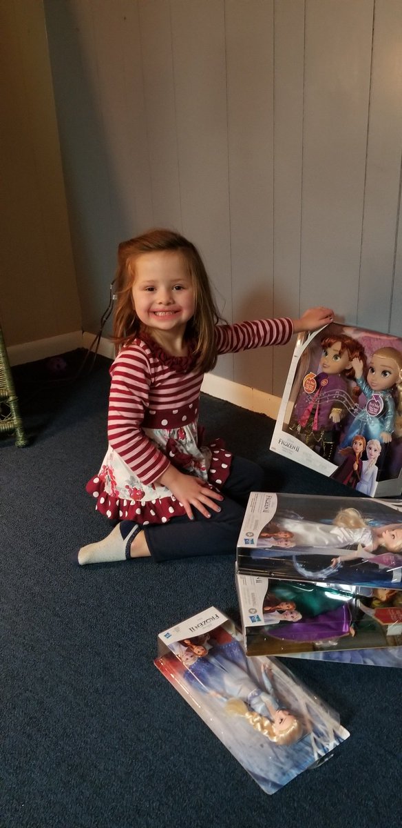 CarleighButton's tweet photo. @baker_ric got some my xmas from dad today that Santa left me! I might get more tonight when Uncle Marc comes over? #loveyou https://t.co/ldyLHa5DZJ