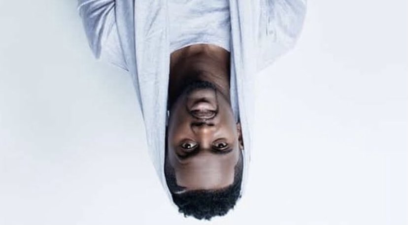 Raciimm's tweet photo. Black M                         Black W https://t.co/V7HDiicZoT