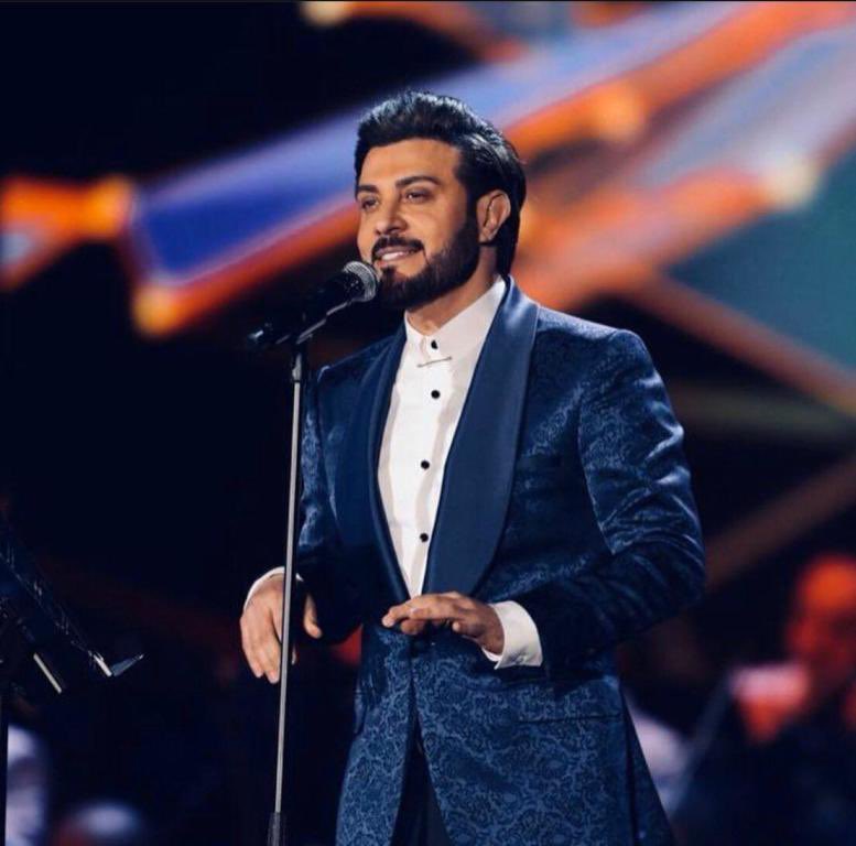 ink9ii's tweet photo. يقول ماجد المهندس : 
يامالي الشوف وعيني ماتبي ثاني
يامصغر الناس فيها وأنت ياكبرك 🖤🎶.
#اقتباسات_سنابيه #عبارات_سنابية #عبارات https://t.co/pmp2Zwzx4L
