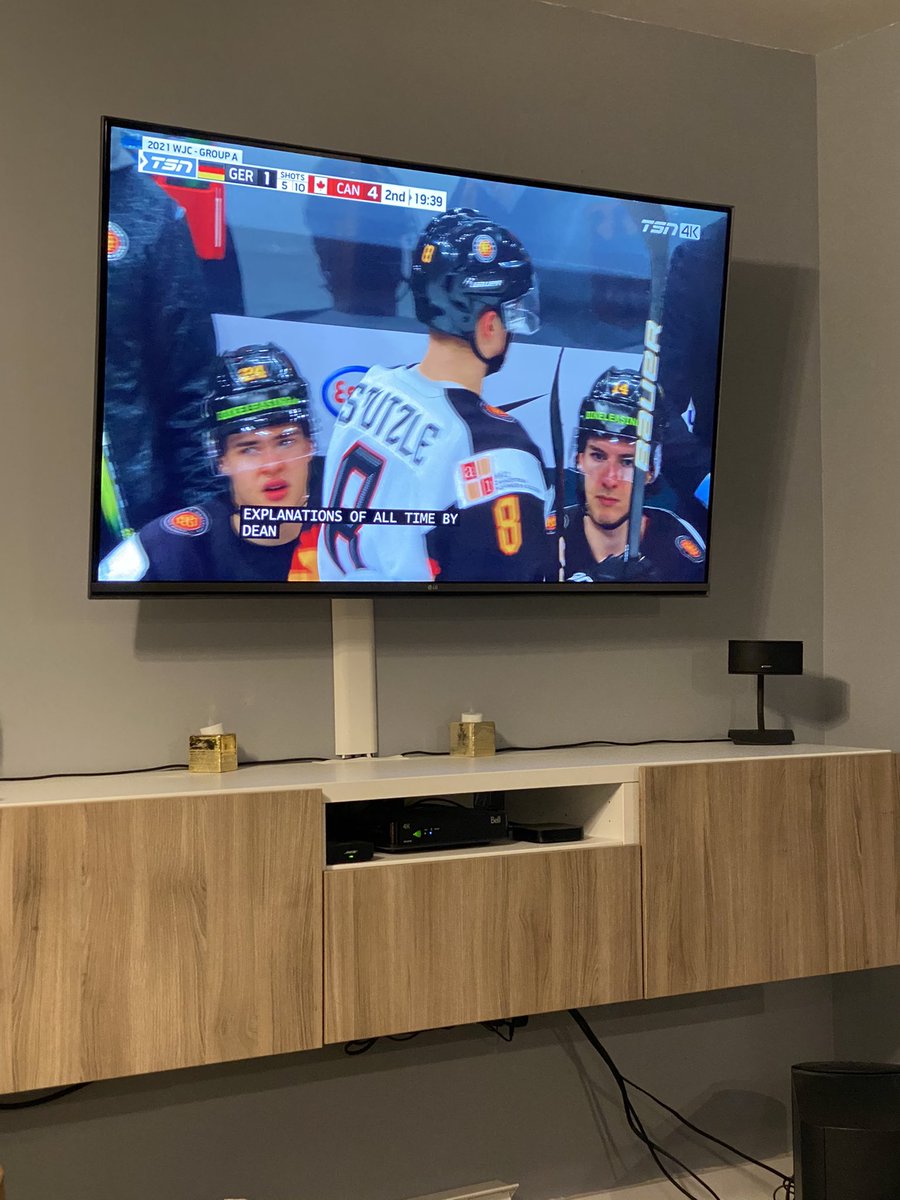 whitejinho's tweet photo. Tradition continues. #worldjunior #gocanada #GoCanadaGo https://t.co/R6LKEW6wiE