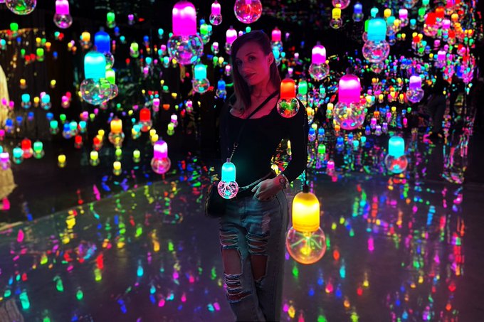 Spent my Christmas Eve frolicking around the Museum of Dream Space and felt pretty cute while doing 💁&zwj;♀️<a href="/tag/modsmuseum"class="tags"><span>#modsmuseum</span></a>