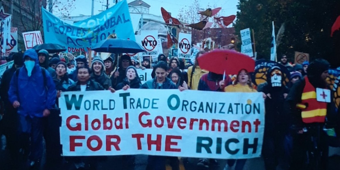 14/ Global trade changed. Specifically, the North American Free Trade Agreement (NAFTA) and China's entry into the World Trade Organization (WTO). These deals would architect how money, goods, and services would flow between borders for the next three decades.