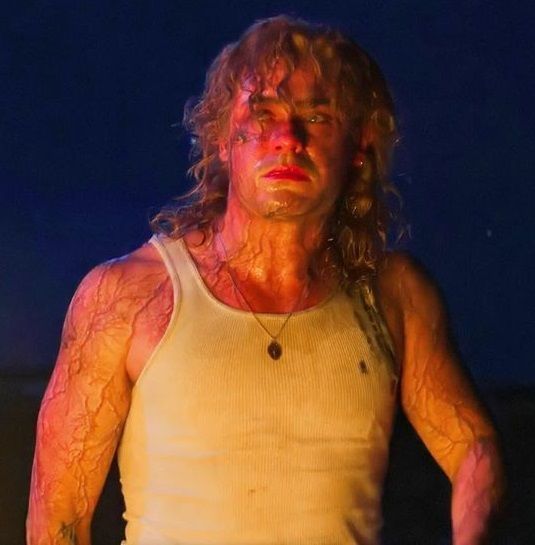 StrangerNews11's tweet photo. Dacre Montgomery is such an incredible actor...❤️📸🤩

It's a shame what happened to Billy...💔😢👽 #StrangerThings https://t.co/m7iiNHCUsA