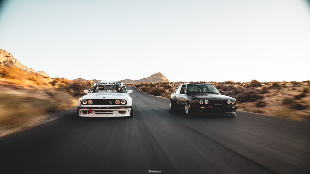 tmasss_'s tweet photo. Rollers in the desert is top tier. *chefs kiss* https://t.co/DvmwFshWn2