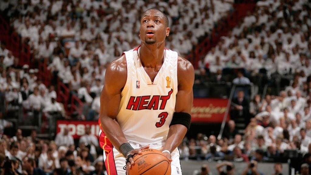 Dwyane Wade Playoff Clutch Shooting Stats (06-10):Last 5 minutes, Score within 5:41.9 FG% (18/43)Last 2 minutes, Score within 3:30.8 FG% (4/13)