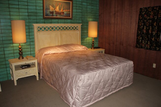 8. Bedroom in Arles (van Gogh, 1888)