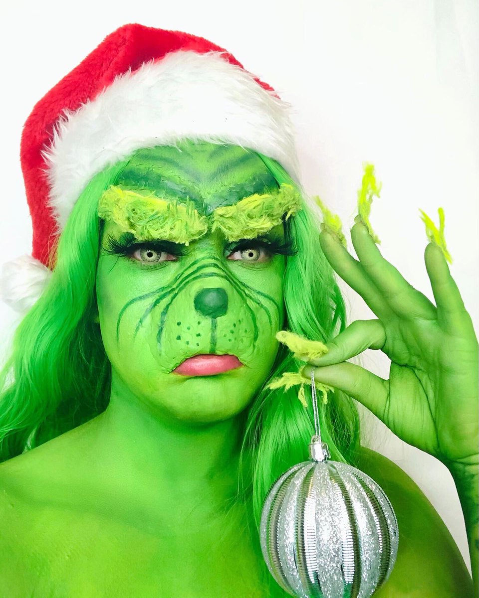 gerabeautylover's tweet photo. 💚🎄 Mr Grinch 🎄💚
@OFRACosmetics @modabrush @IPSYCare @ColourPopCo @BenefitBeauty @MorpheBrushes #ofrabeauties #morphebabe #morphe2 #colourpop #modamavens #benefit #mrgrinch #grinch #grinchmakeup #maquillajegrinch #christmasmakeup #maquillajenavidad https://t.co/Jg87wVoMHz