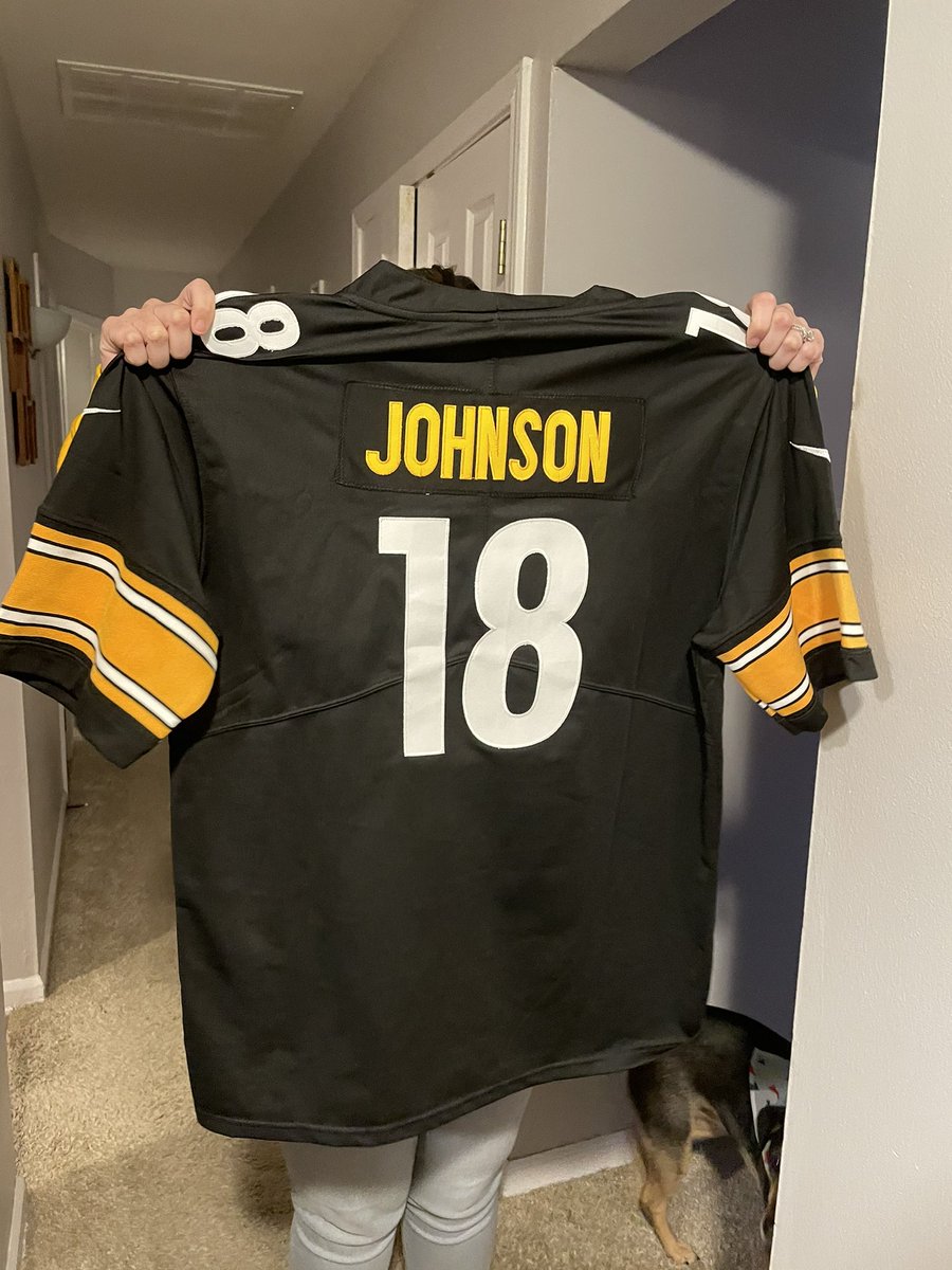 sjohnsonrow's tweet photo. @Juiceup__3  jersey for my new game day threads! #nfl #MACtion https://t.co/rb1Y2Pr5cH