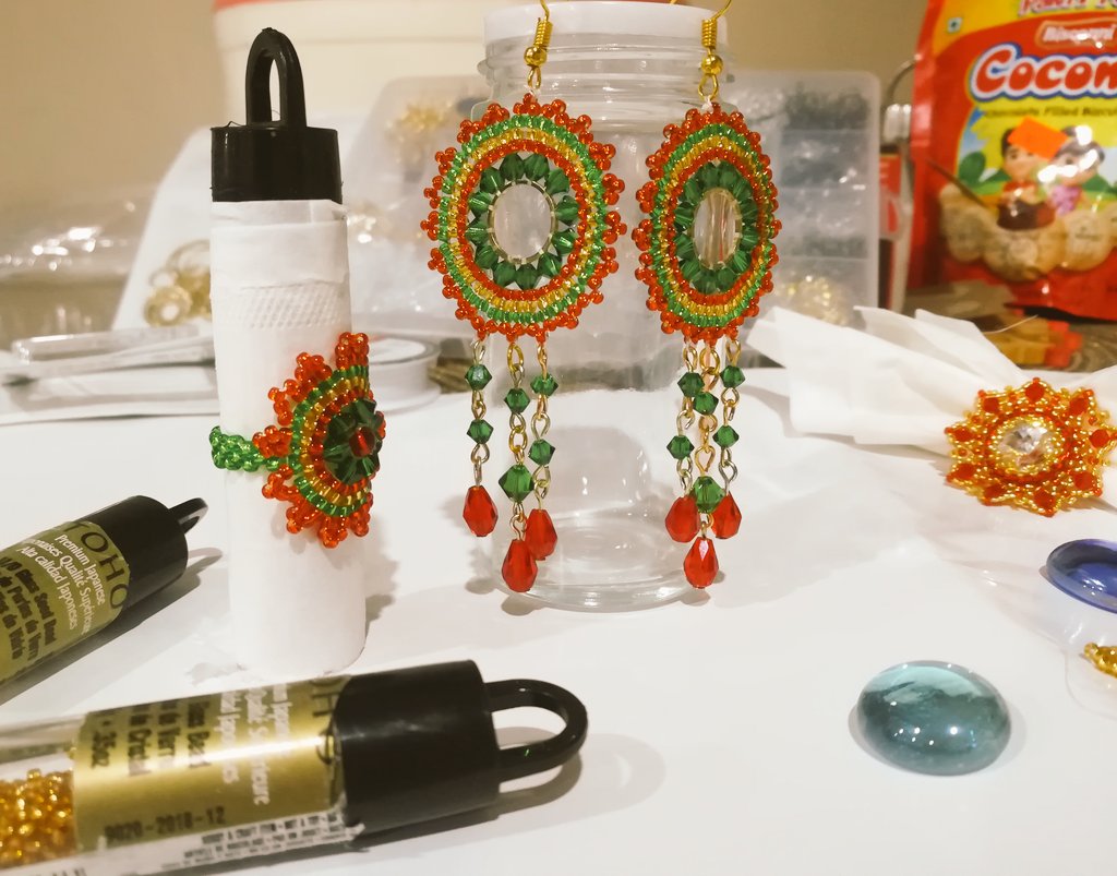 Neena557's tweet photo. My D.I.Y Jewellery #Imadeit #Beadwork #Beadaholique #MyFirstattempt https://t.co/vJK8F2nfZu