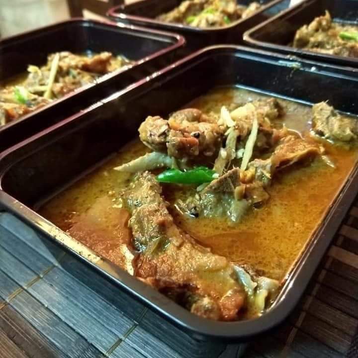 Mutton Pepper Chaps !!! For dinner orders last night. The black pepper in the gravy gives the curry a fantastic flavor. It goes well with lachcha paratha or Naan. #muttonlovers #flavorsofIndia #AmbrosiaKitchen