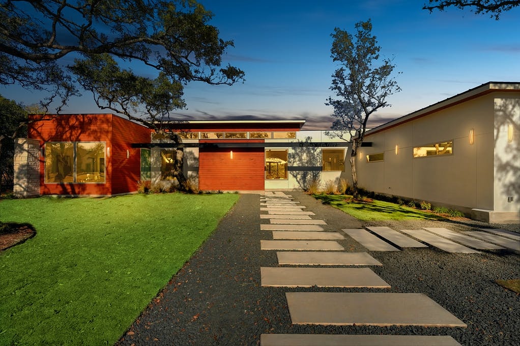 Trina_txrealtor's tweet photo. Attention Austin Buyers
Contact in profile to schedule a tour of this property.
4 bd/4 bth game room poo
Listing Agent: Bella Lopez of Bella Properties Group, Brokered by EXP Realty, LLC
#justlisted #austin #atx #realestate #homebuyer #home #HomesWithT
#homesweethome🏡 https://t.co/O0dBmmbc8I