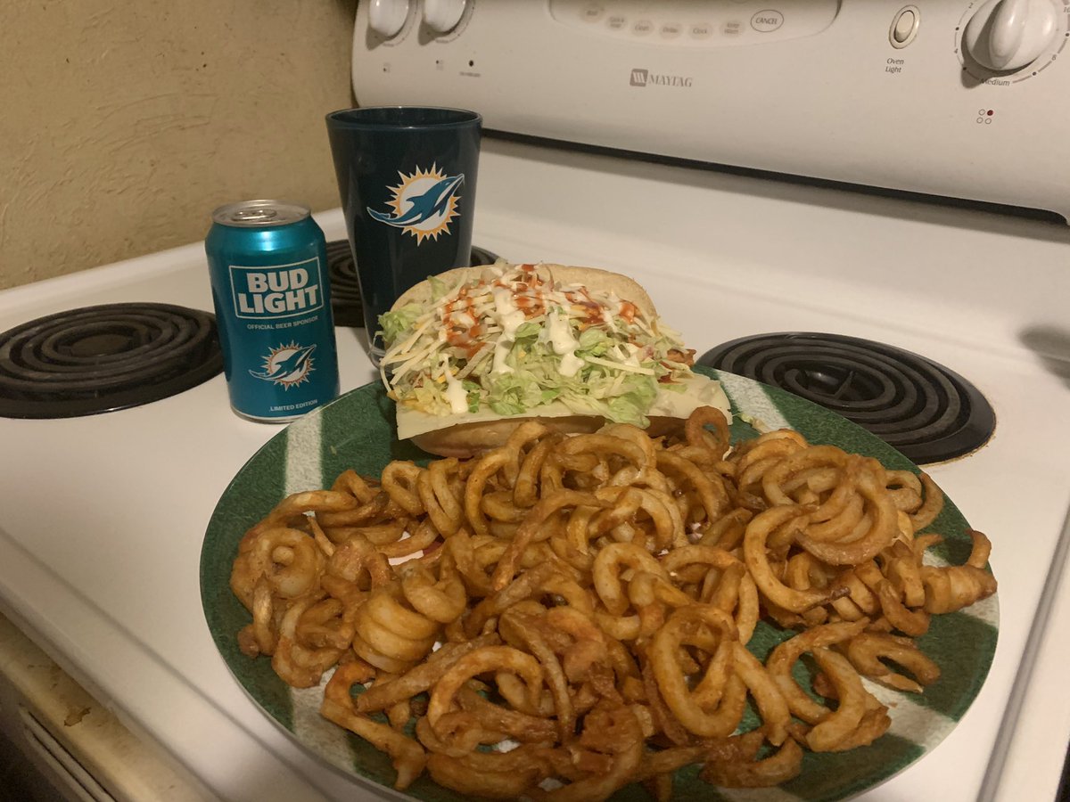 Saturday night Prime Time good luck GameDay #BuffaloChickenSandwich w/ #CurlyFries ! We are ready up here in WI! Let’s keep that Dub train a rollin, all night long! @RashadJamaalB @ian693 @GregLikens @awesometravis @Bob_Tizzle432 #FinsUp #LFG !! @bleedaquaorange